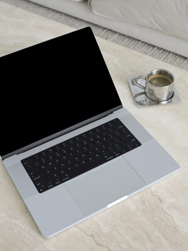 wordpress vs wix vs squarespace featured image