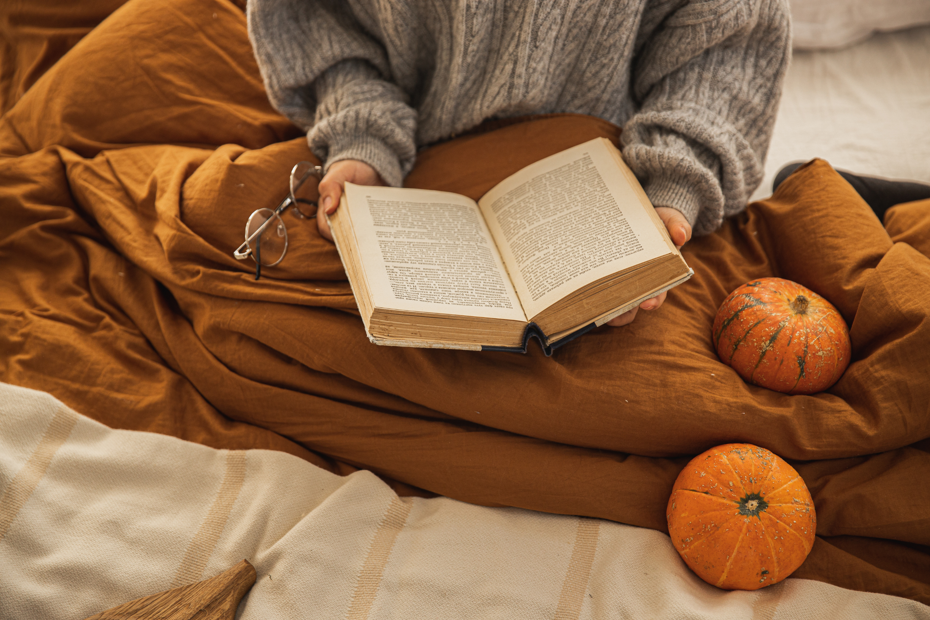 halloween content - major holidays for creating pinterest content